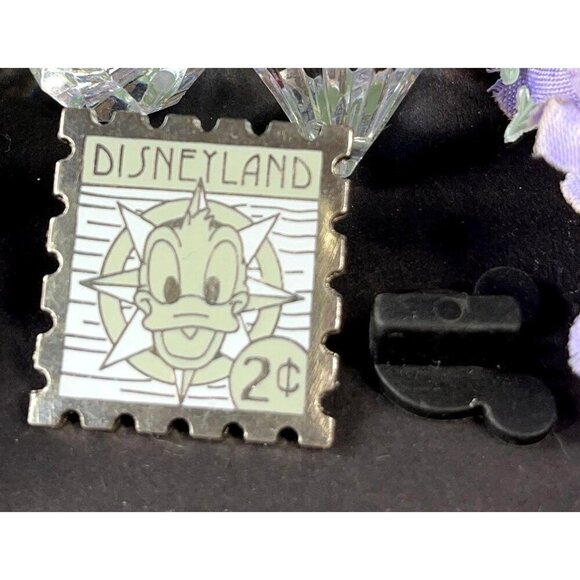 Disneyland Donald Duck Trading Pin 2 Cent Stamp Lapel Pin Badge Brooch Jewelry - Picture 2 of 6